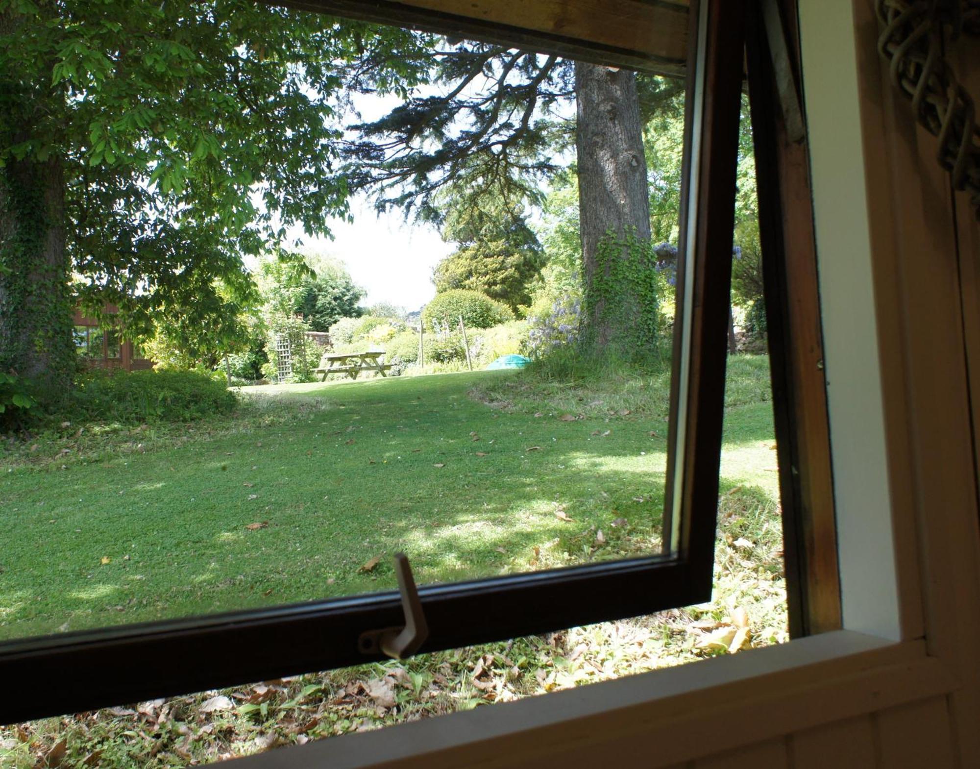 Laburnum Lodge Sleeps 6 Wheelchair Access Minehead Buitenkant foto